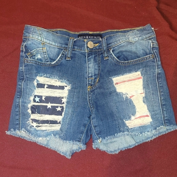Rock & Republic Denim cutoffs - Picture 1 of 4